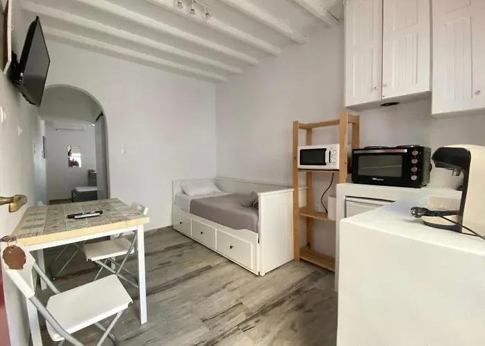 Elenitas Town House With Balcony And Sea View